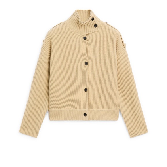 Massimo Dutti Sweaters - SEARCHING FOR Massimo Dutti Khaki Ribbed Cardigan